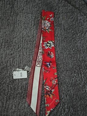 ♡♡♡ Dior Red and White Floral Silk Twilly Scarf